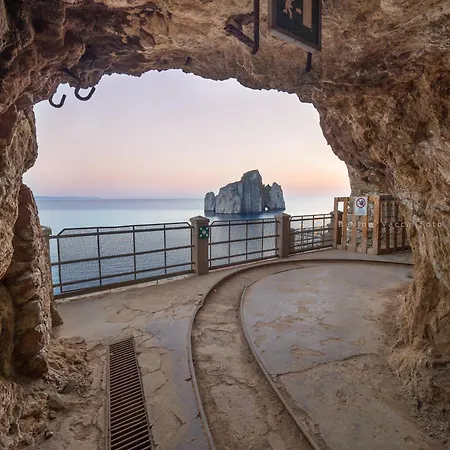 דירה Ecclesiae *